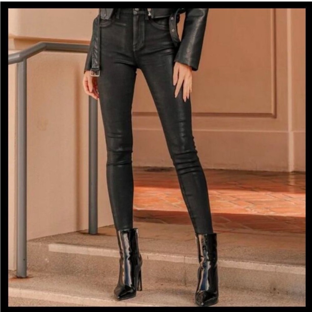 Citizens of Humanity Rocket high rise skinny black coated jeans, size 26